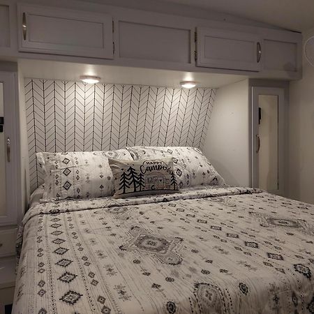 The Torres' Camper Experience! Apartment Тампа Екстериор снимка